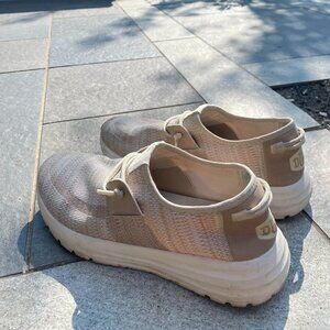 Womens Hey Dude Sneakera